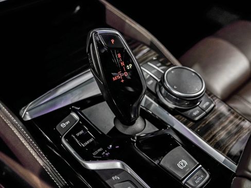 Used 2017 BMW 540i RWD image 27