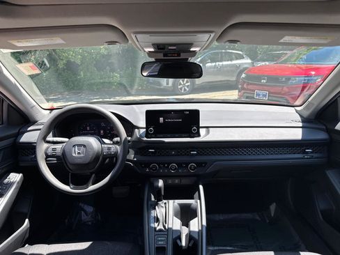 Used 2024 Honda Accord EX image 31