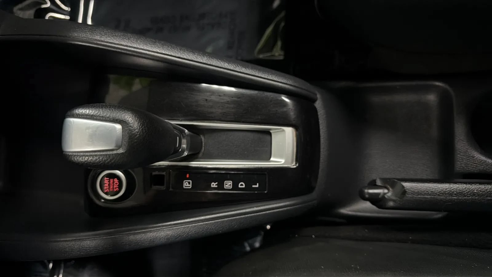 Used 2021 Nissan Kicks S FWD image 12