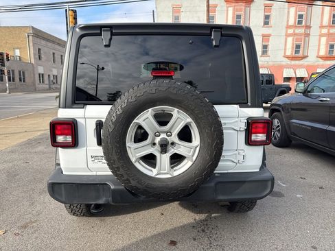 Used 2021 Jeep Wrangler Sport S image 27