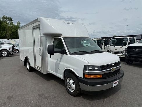 New 2023 Chevrolet Express 3500 w/ Power Convenience Package image 6