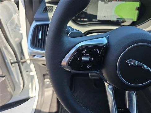 Certified 2024 Jaguar E-PACE R-Dynamic SE AWD/4WD image 17