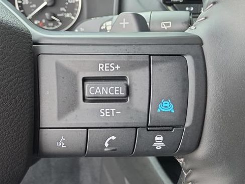 Certified 2026 Nissan Rogue SV FWD image 41