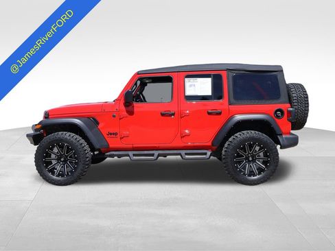 Used 2022 Jeep Wrangler Unlimited Sport AWD/4WD image 2