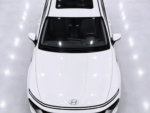 Used 2025 Hyundai Sonata SEL FWD image 9