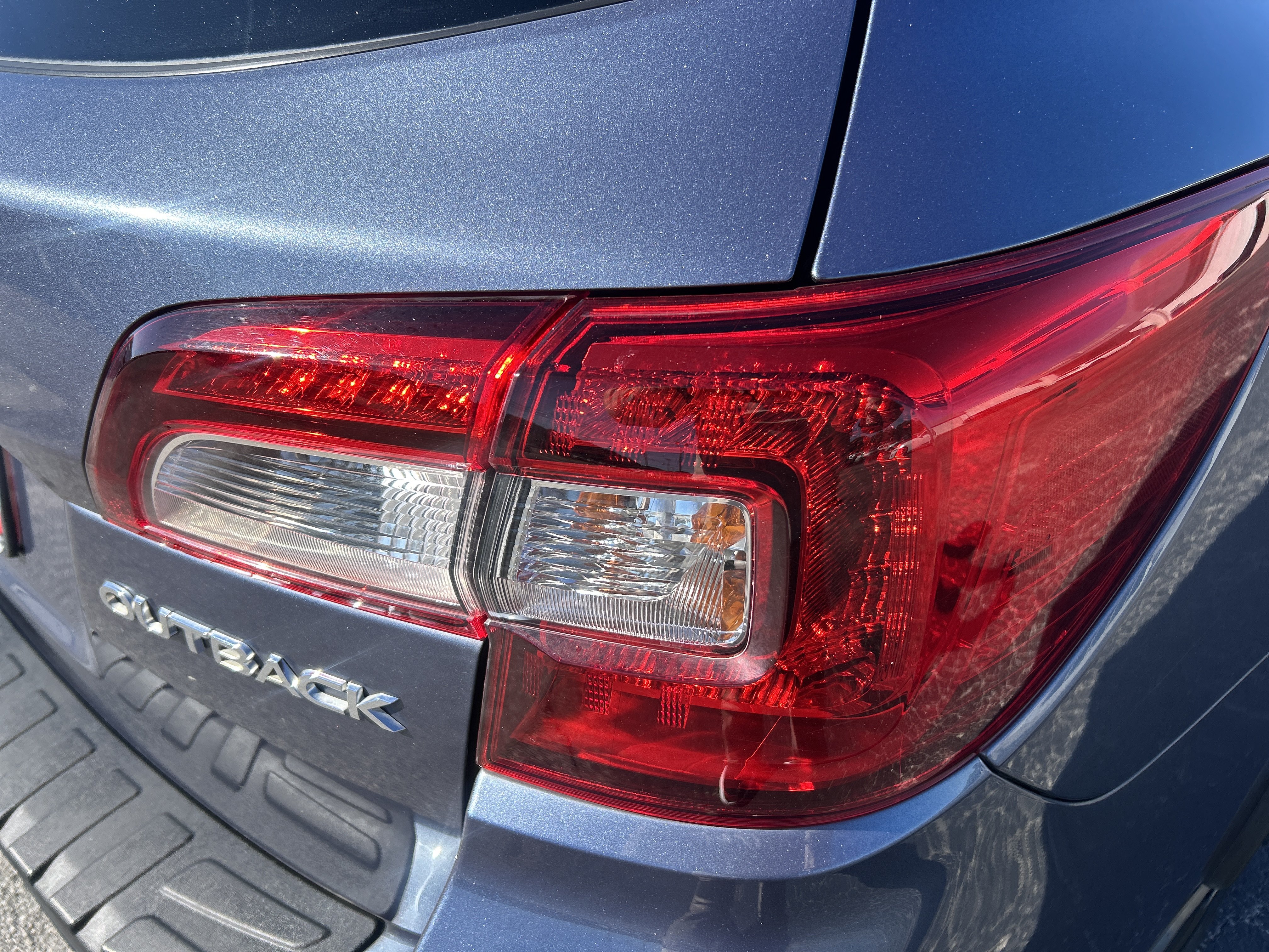 Used 2018 Subaru Outback 2.5i Limited AWD/4WD image 43