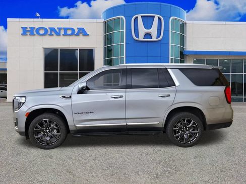 Used 2023 GMC Yukon SLT w/ SLT Premium Package RWD image 23