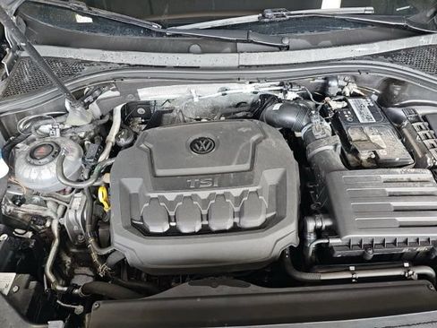 Used 2023 Volkswagen Tiguan SE R-Line AWD/4WD image 18