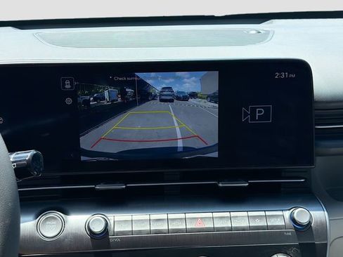 Certified 2025 Hyundai Kona SE FWD image 13
