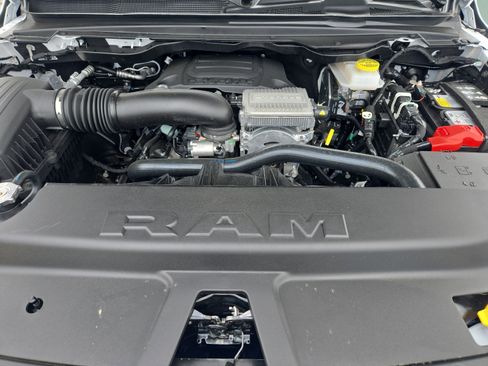 New 2026 RAM 1500 Laramie w/ Laramie Preferred Package AWD/4WD image 11