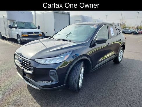 Used 2023 Ford Escape Active AWD/4WD image 3