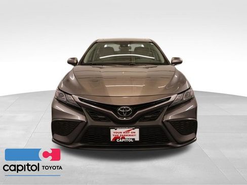 Used 2023 Toyota Camry SE w/ Cold Weather Package FWD image 6