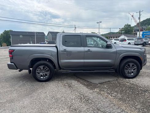 Used 2025 Nissan Frontier SV w/ SV Convenience Package AWD/4WD image 6