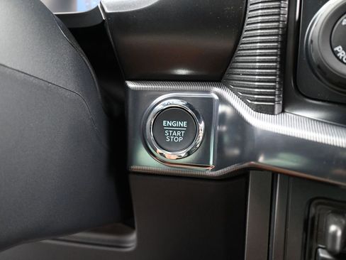 Used 2025 Ford F150 Raptor AWD/4WD image 19