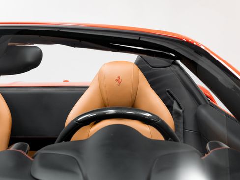 Used 2016 Ferrari 488 Spider image 39