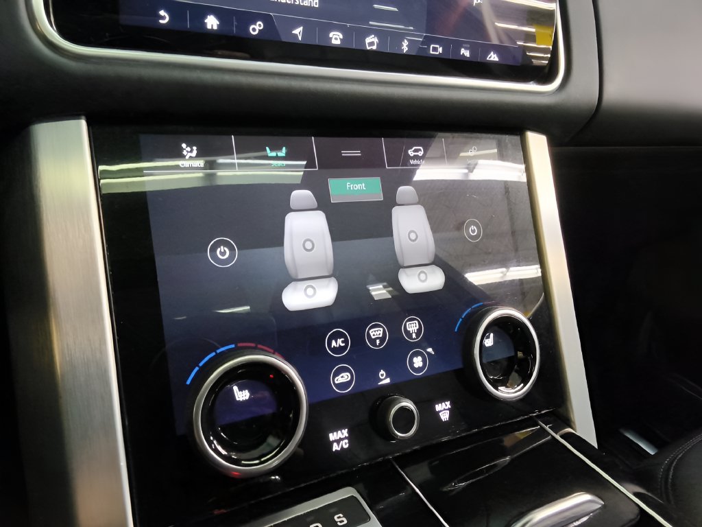 Used 2019 Land Rover Range Rover HSE AWD/4WD image 28