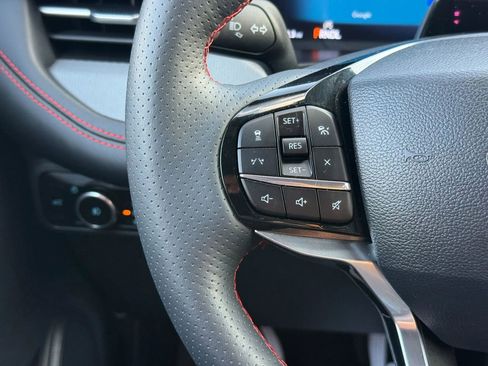 Used 2025 Ford Explorer ST-Line w/ ST-Line Street Pack image 27