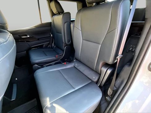 Used 2025 Lexus GX 550 w/ Accessory Package (2T) AWD/4WD image 21