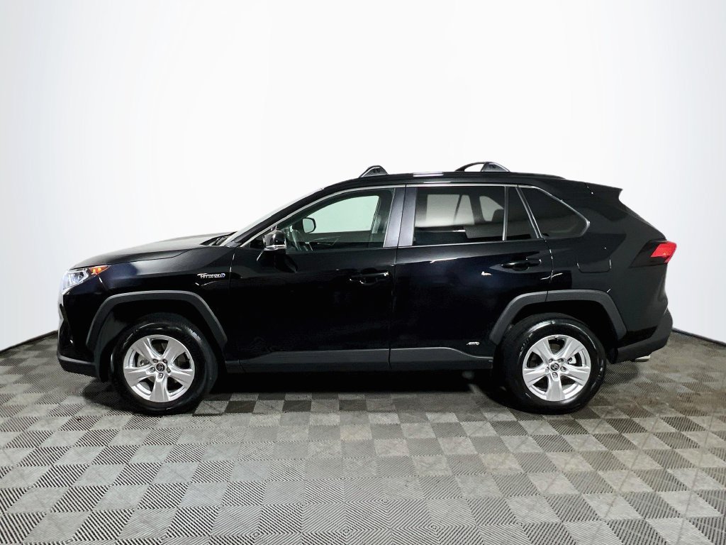 Certified 2021 Toyota RAV4 XLE AWD/4WD image 4