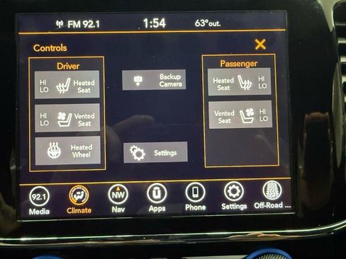 Used 2020 Jeep Grand Cherokee Limited w/ Luxury Group II image 18