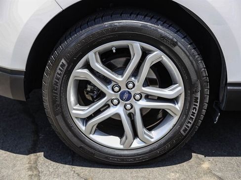 Used 2016 Ford Edge Titanium w/ Technology Package AWD/4WD image 13