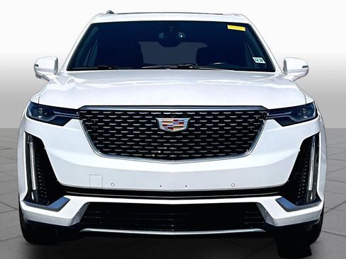 Used 2024 Cadillac XT6 Luxury FWD image 3