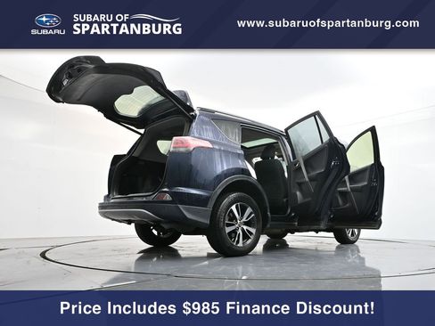 Used 2018 Toyota RAV4 XLE image 38