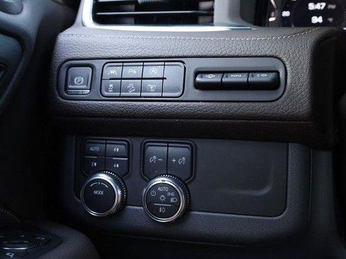 Used 2023 GMC Yukon Denali AWD/4WD image 20