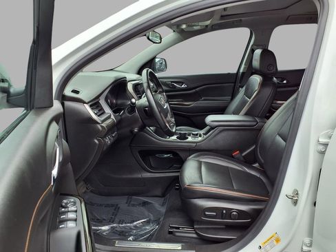 Used 2023 GMC Acadia AT4 w/ Technology Package image 22