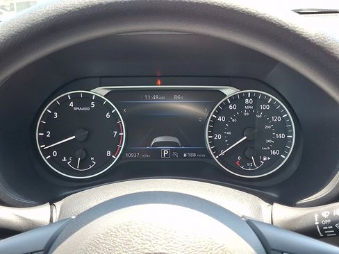 Certified 2025 Nissan Sentra SV FWD image 21