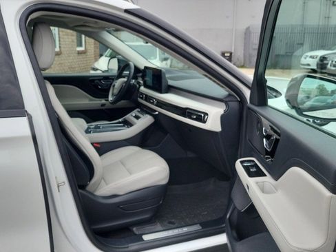 Used 2025 Lincoln Aviator Reserve w/ Jet Appearance Package AWD/4WD image 18