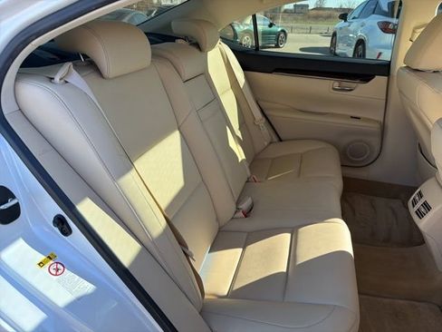 Used 2013 Lexus ES 350 w/ Premium Pkg FWD image 8