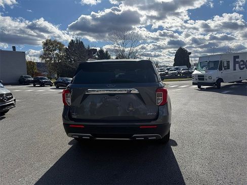 Used 2023 Ford Explorer XLT w/ Equipment Group 202A image 4