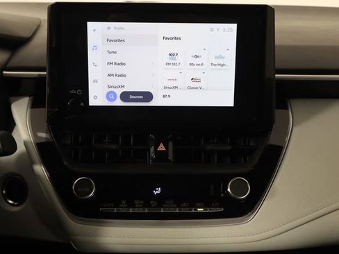 Used 2025 Toyota Corolla SE FWD image 24