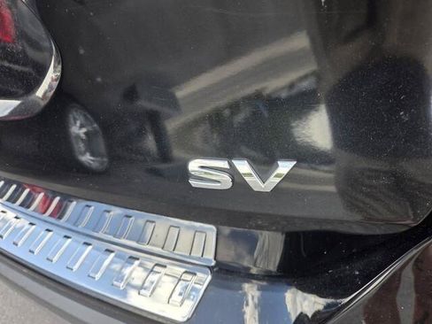 Used 2017 Nissan Rogue SV w/ SV Premium Package FWD image 10