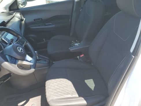 Used 2022 Nissan Kicks S FWD image 15