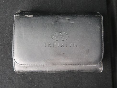 Used 2017 INFINITI QX30 image 23