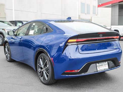 New 2026 Toyota Prius XLE image 7