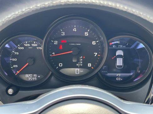 Used 2020 Porsche Macan AWD/4WD image 39