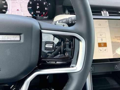 Certified 2025 Land Rover Discovery Sport S image 23