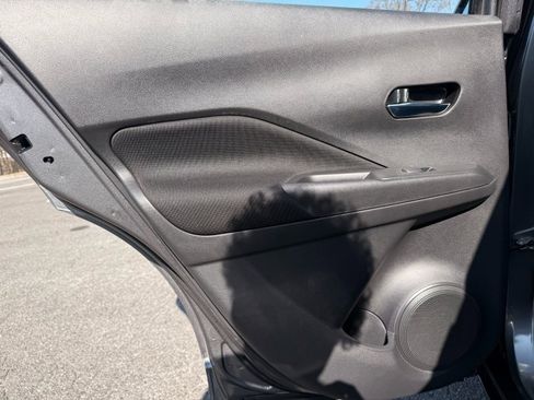 Used 2021 Nissan Kicks SV image 23