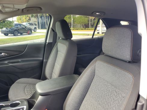 Used 2024 Chevrolet Equinox LT image 18