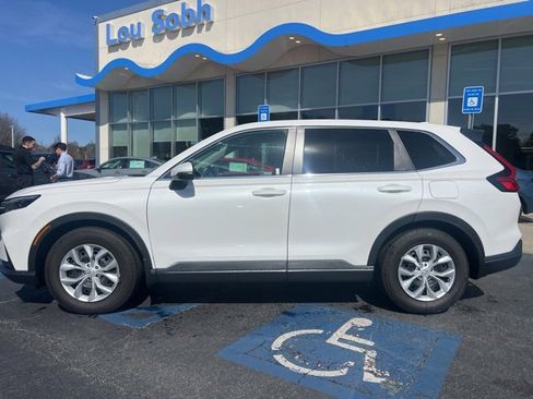 Used 2026 Honda CR-V LX image 10