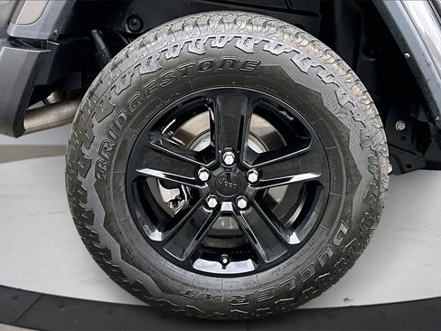 Certified 2022 Jeep Wrangler Unlimited Sahara image 35