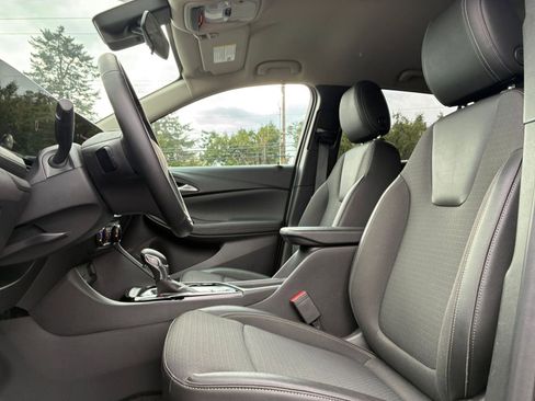 Used 2025 Buick Encore GX Preferred FWD image 25