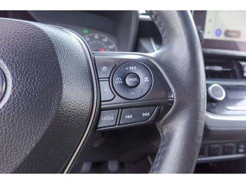 Used 2024 Toyota Corolla Cross AWD Hybrid w/ Moonroof Package image 17
