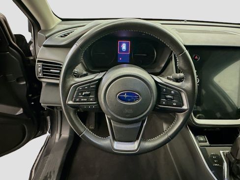 Used 2025 Subaru Outback Premium AWD/4WD image 18