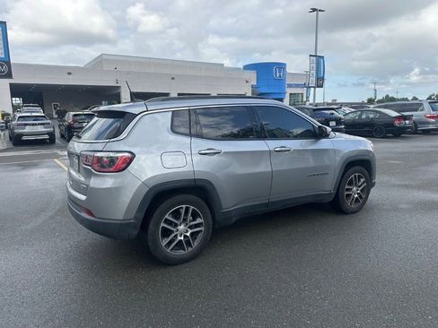 Used 2019 Jeep Compass Latitude w/ Popular Equipment Group FWD image 3
