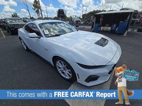 Used 2025 Ford Mustang GT Premium RWD image 3
