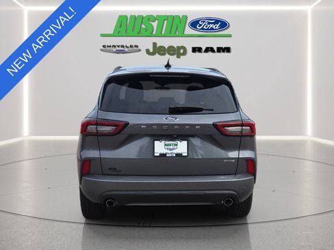 Certified 2024 Ford Escape ST-Line w/ Tech Pack #1 AWD/4WD image 4